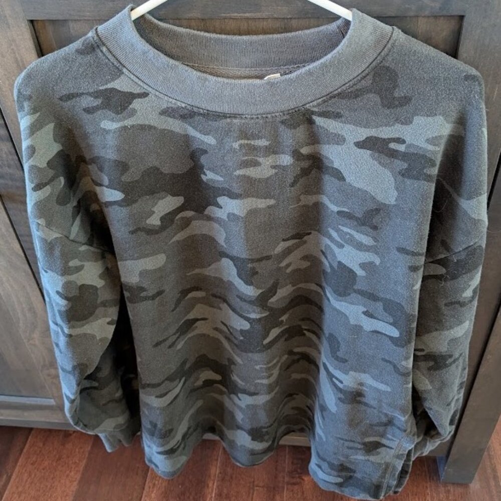 GAP Camo Crewneck Sweatshirt - Size M